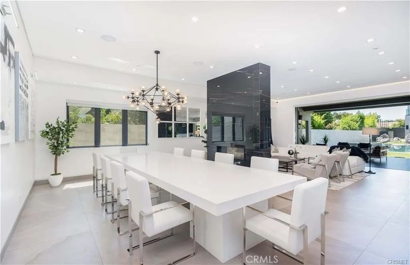 Realtor.com - Dennis Schröder 4