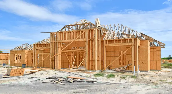 Why You May Want To Seriously Consider a Newly Built Home,Glen Baker
