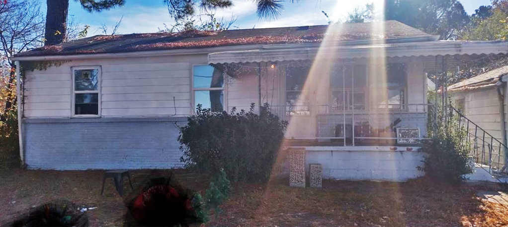 Front of property located at 605 Gust Lane, Portsmouth, Virginia 23701
