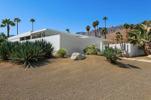 Minimalist Masterwork In Palm Springs By Jim Jennings, 2.85M,Philip Ferrato