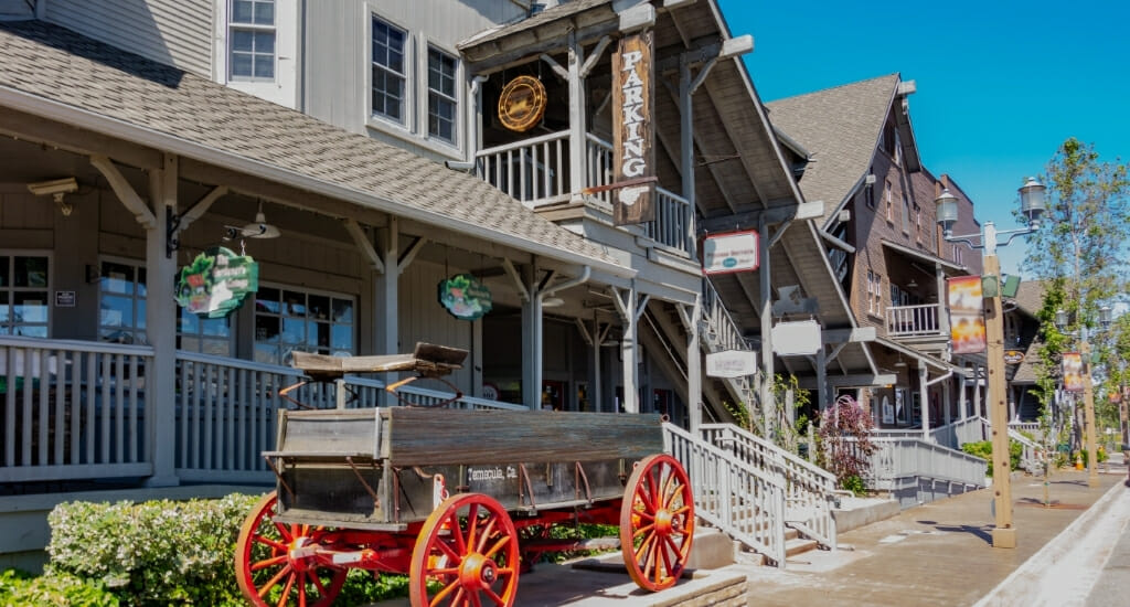 Wooden houses with shops and restaurants in Temecula Old Town