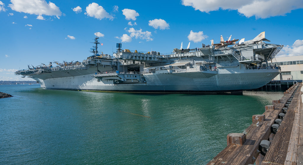 USS Midway aircraft carrier inSan Diego Museum - SanDiegoExplorer