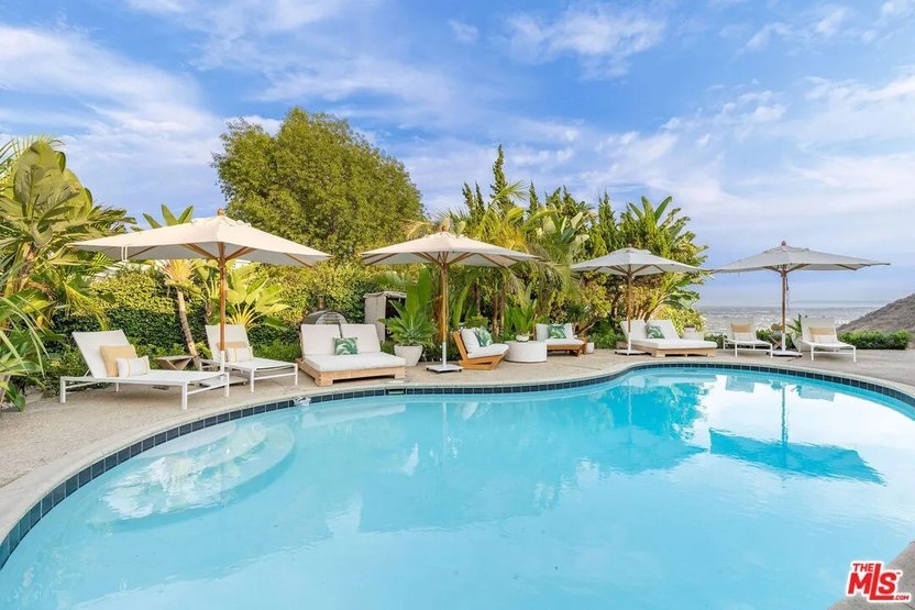 Realtor.com - Shaun White 8