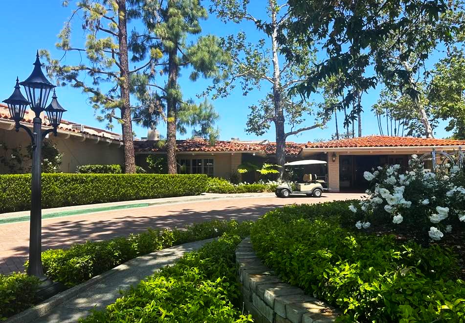 Rancho Bernardo Inn entrance