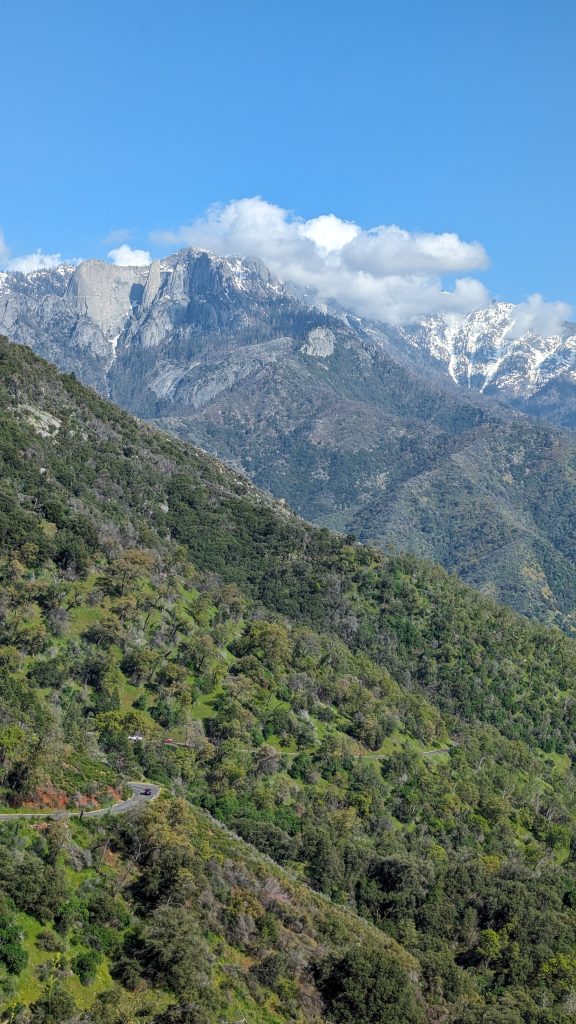 View over the mountains in Sequoia National Park