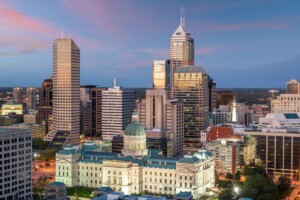 indianapolis skyline and capitol building