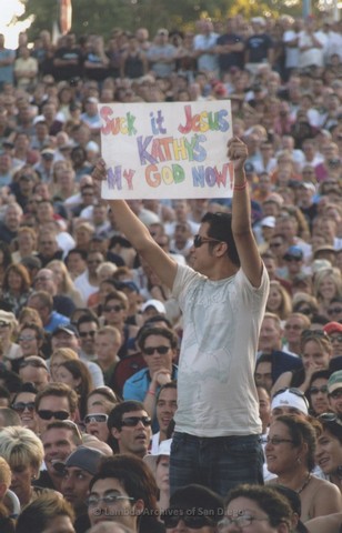 2008 kathy griffin crowd