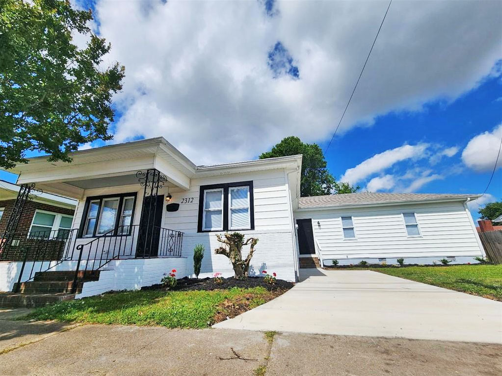 Front of property located at 2312 Effingham Street, Portsmouth, Virginia 23704