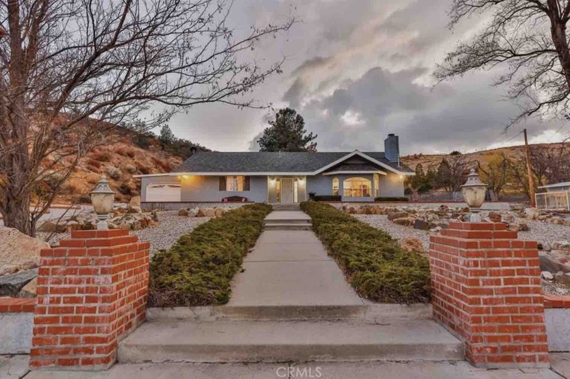 House in Leona Valley, CA
