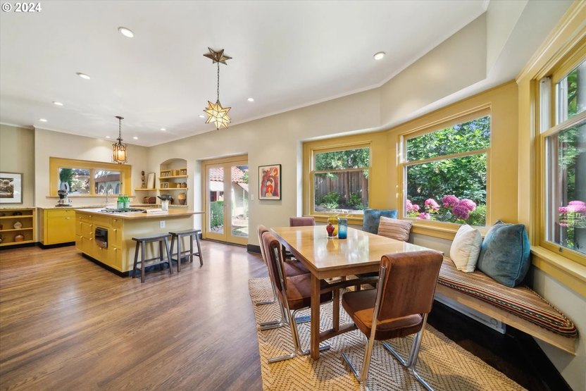 Realtor.com - Stephen Malkmus 4