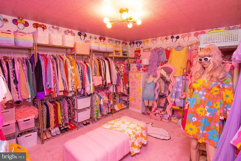 pink house in hamilton, nj