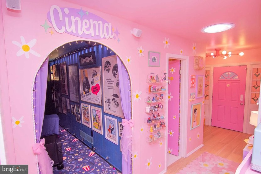 Pink house in Hamilton, NJ