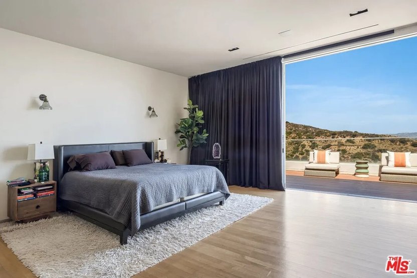 Realtor.com - Jeremy Piven 3