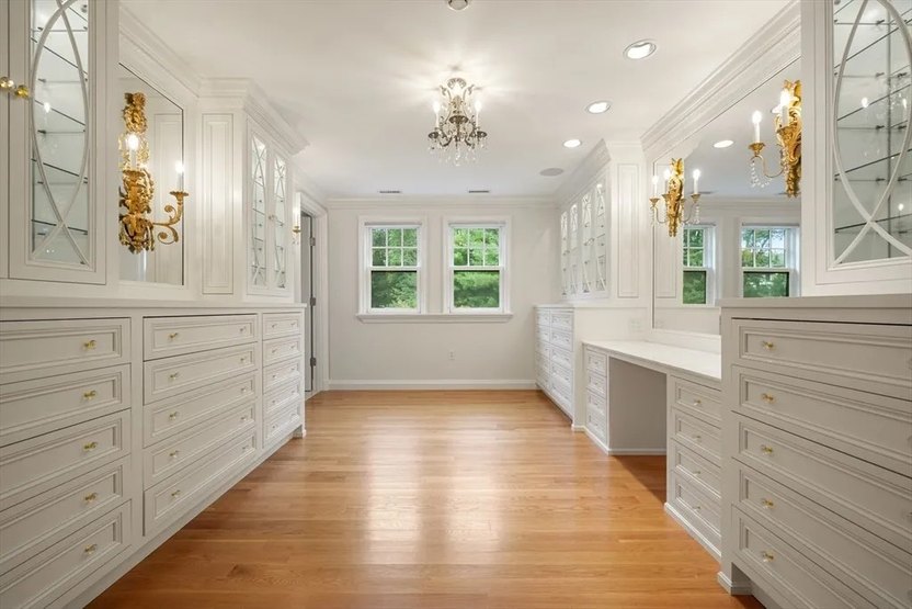 MA 'murder mansion' goes up for sale