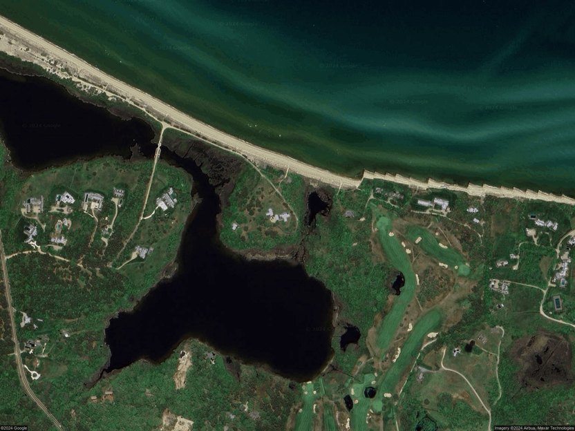 In 2007, Metropoulos and his brother, Evan, paid $20 million for a 13.5-acre property they plan on making a family compound
