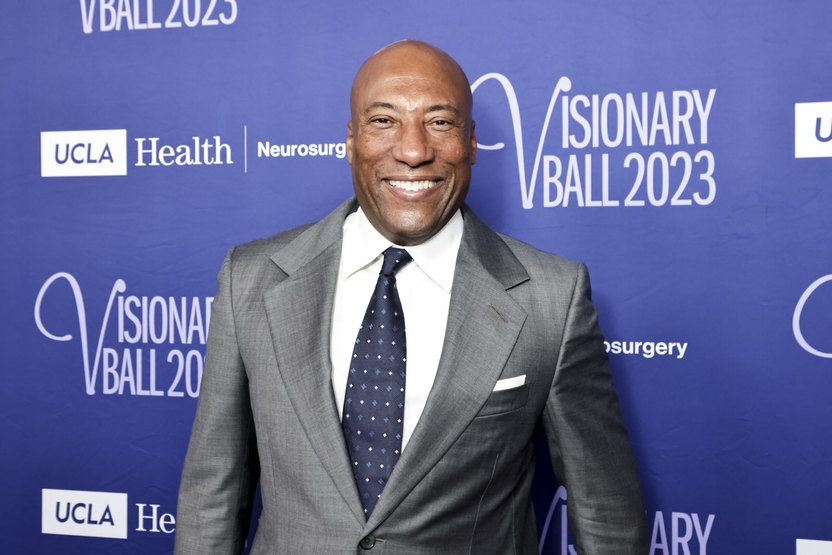 BEVERLY HILLS, CALIFORNIA - OCTOBER 11: Byron Allen receives the 2023 UCLA Neurosurgery Visionary Award at The Beverly Hilton on October 11, 2023 in Beverly Hills, California. (Photo by Greg Doherty/Getty Images for Byron Allen/Allen Media Group)