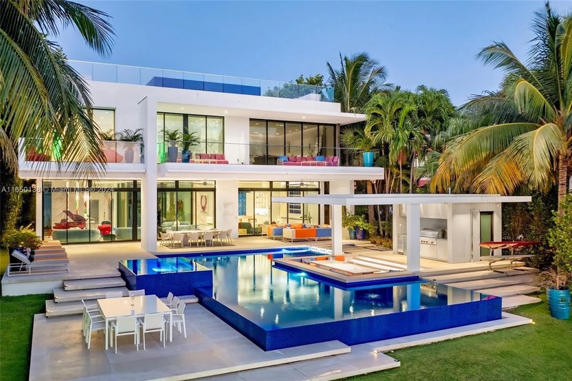 A marvelous modern home in Miami Beach.