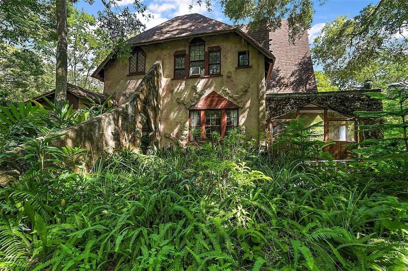 Storybook Sam Stoltz home