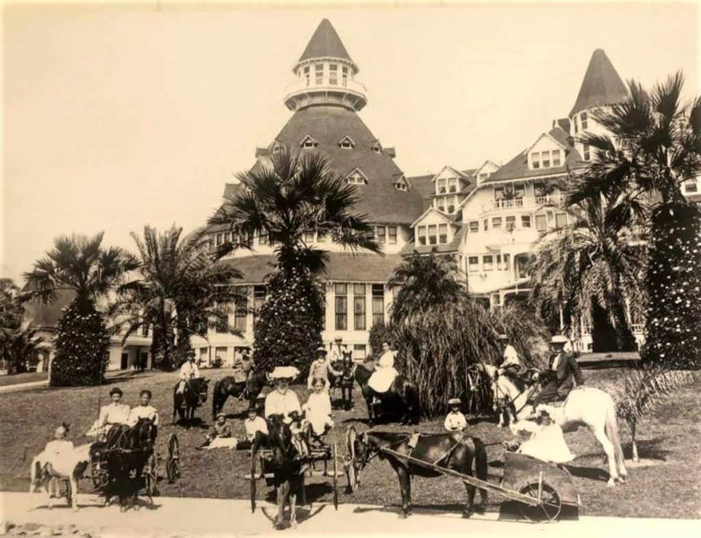 Historic Photo of the Hotel Del in Black and white/sepia