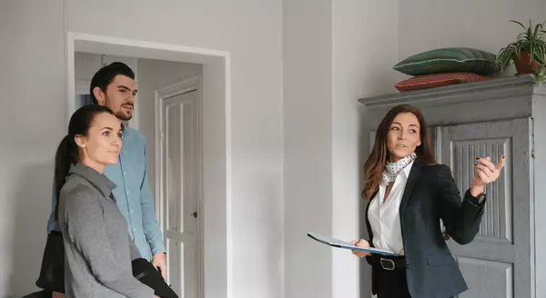 feature image of How Real Estate Agents Take the Fear Out of Moving