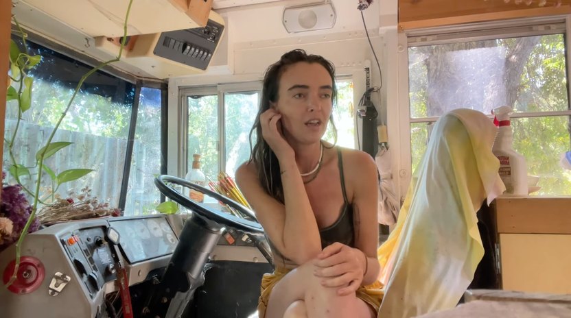 YouTube/Laura La Rue
