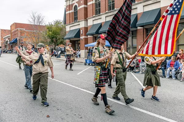 Veterans celebrated in downtown Clarksville with ceremony, parade &#124; PHOTOS