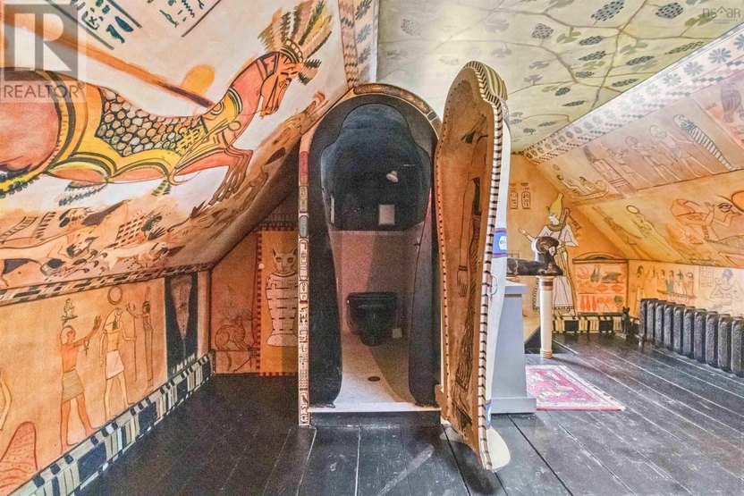 Seemingly-Idyllic $1 Million Townhouse Causes a Stir With Over-the-Top Egyptian 'Tomb Room'