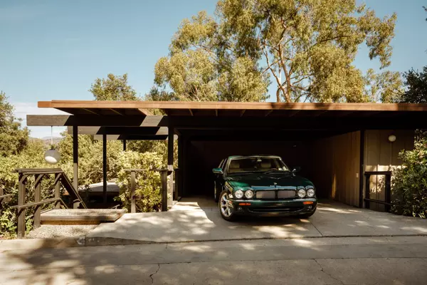 A Woodsy Calvin Straub Post + Beam Masterwork, $3M,Philip Ferrato