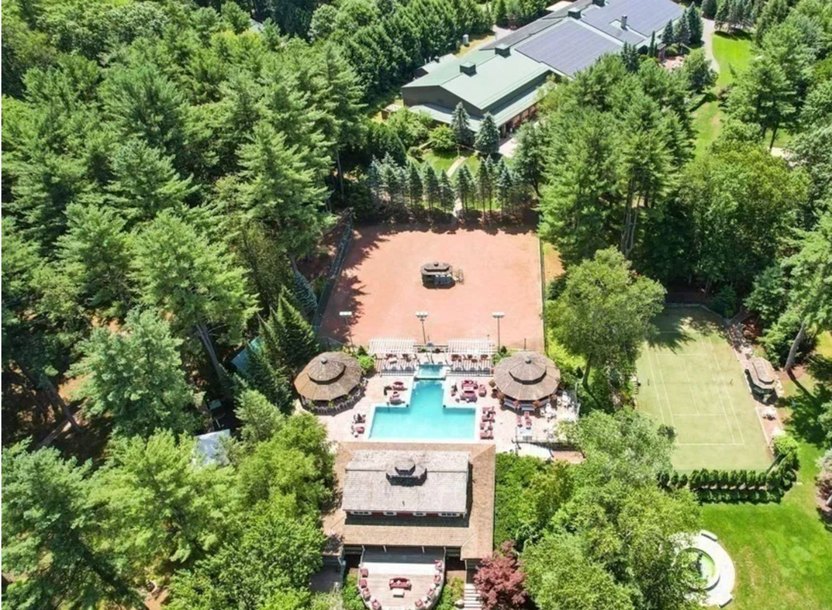 Yankee Candle Founder Mansion