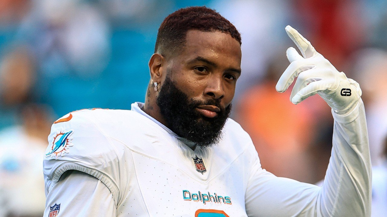 MIAMI GARDENS, FLORIDA - NOVEMBER 24: Odell Beckham Jr. #3 of the Miami Dolphins warms up prior to the game against the New England Patriots at Hard Rock Stadium on November 24, 2024 in Miami Gardens, Florida. (Photo by Carmen Mandato/Getty Images)