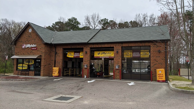 Dunkin’ franchisee planning new spot at former Jiffy Lube on Quioccasin 29 JiffyLube 9215Quioccasin