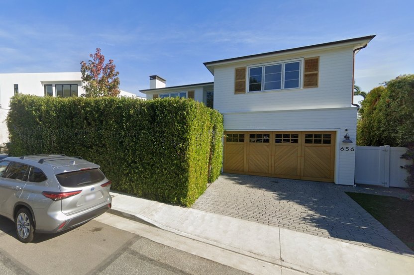 Leighton Meester Adam Brody wildfires