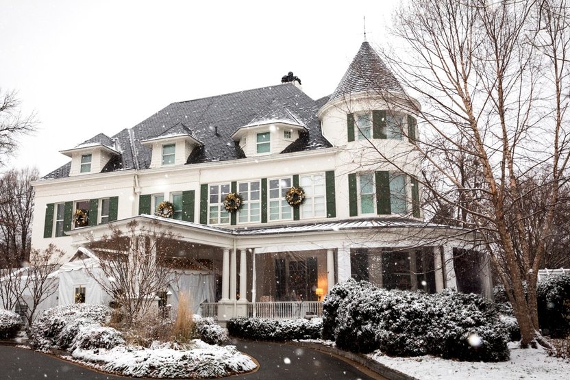 Is Kamala Harris Planning Move to New York? VP's Husband Doug Emhoff Spotted Touring $20K a Month Apartment