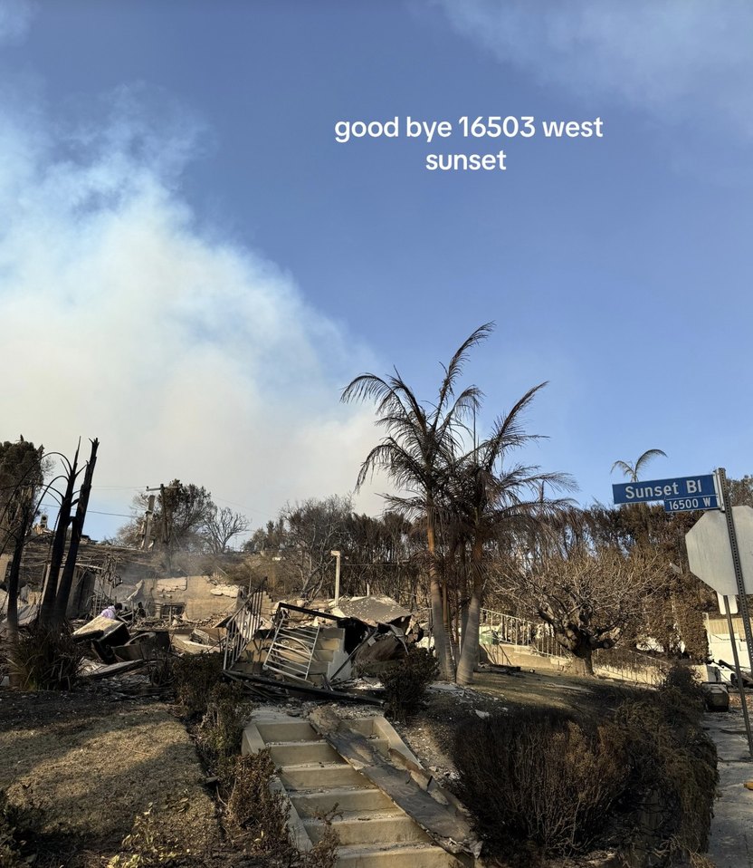 The day the fires began, Sara and Shane were set to embark on a romantic getaway to Mexico. Having only heard news of one fire and no evacuation warnings, the lovebirds headed to the airport and the fire, which was then 10 miles away from their home, would be contained.