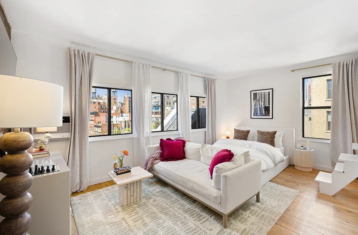 Bradley Cooper apartment