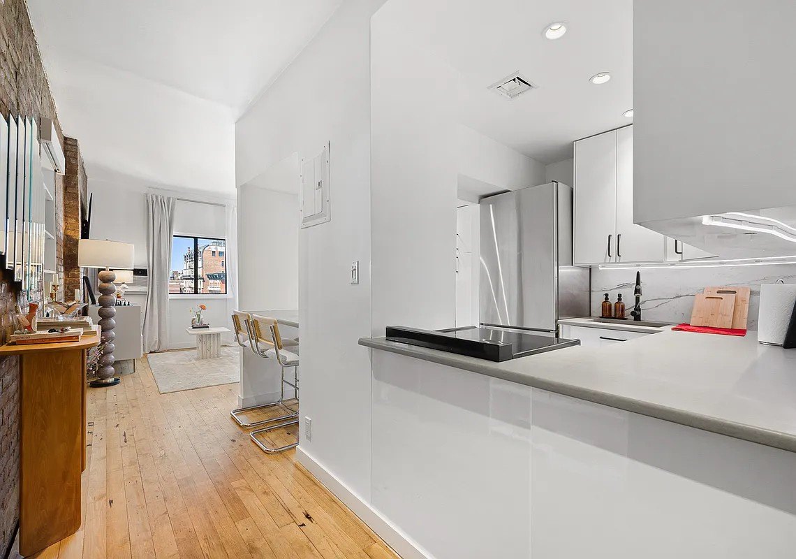 Bradley Cooper apartment