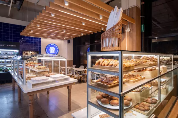Paris Baguette Opening in Dresher,Marilyn Johnson