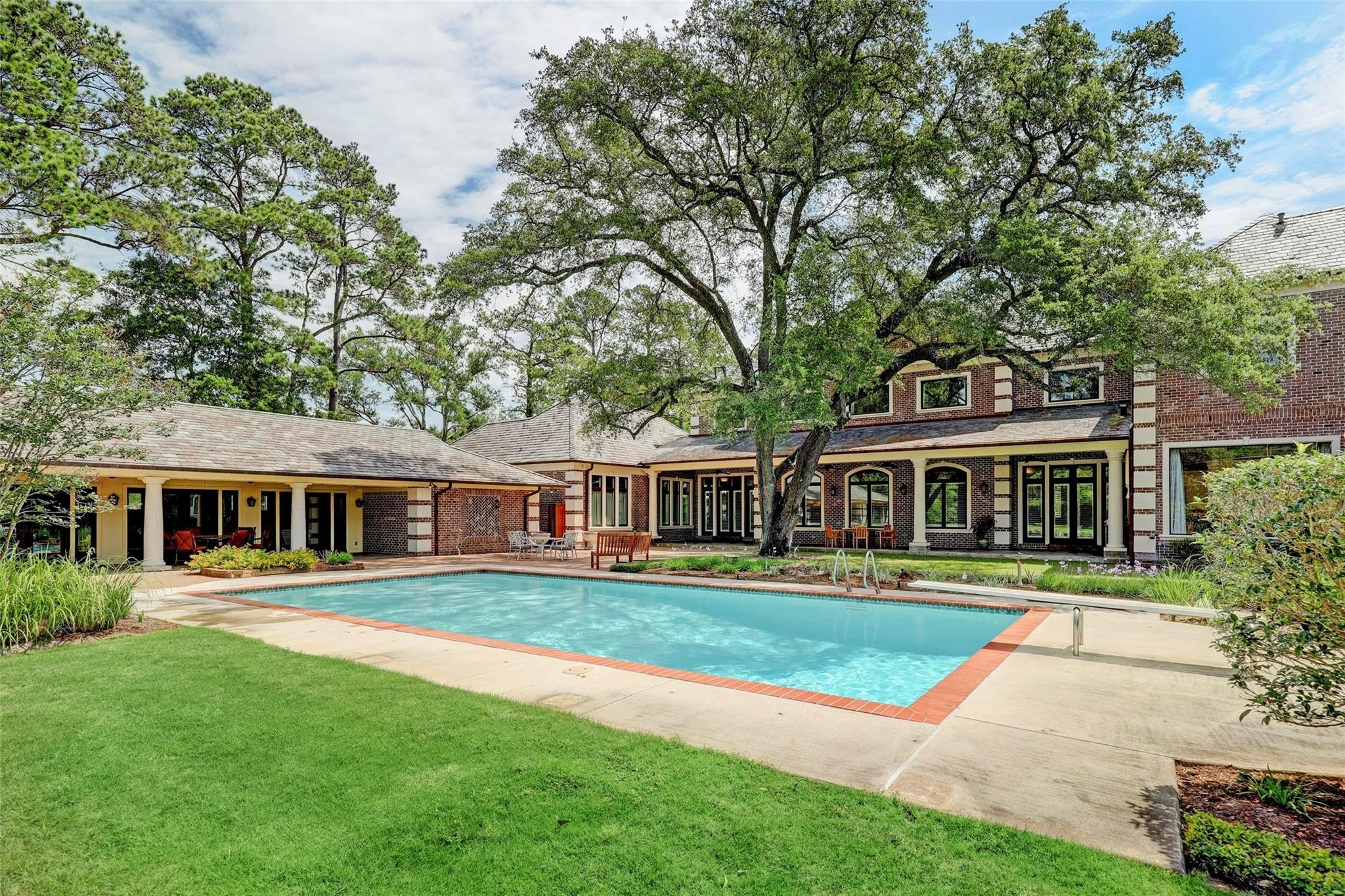 Houston TX home on 3 acres