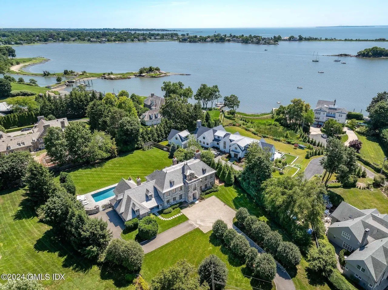 Riverside, CT manor