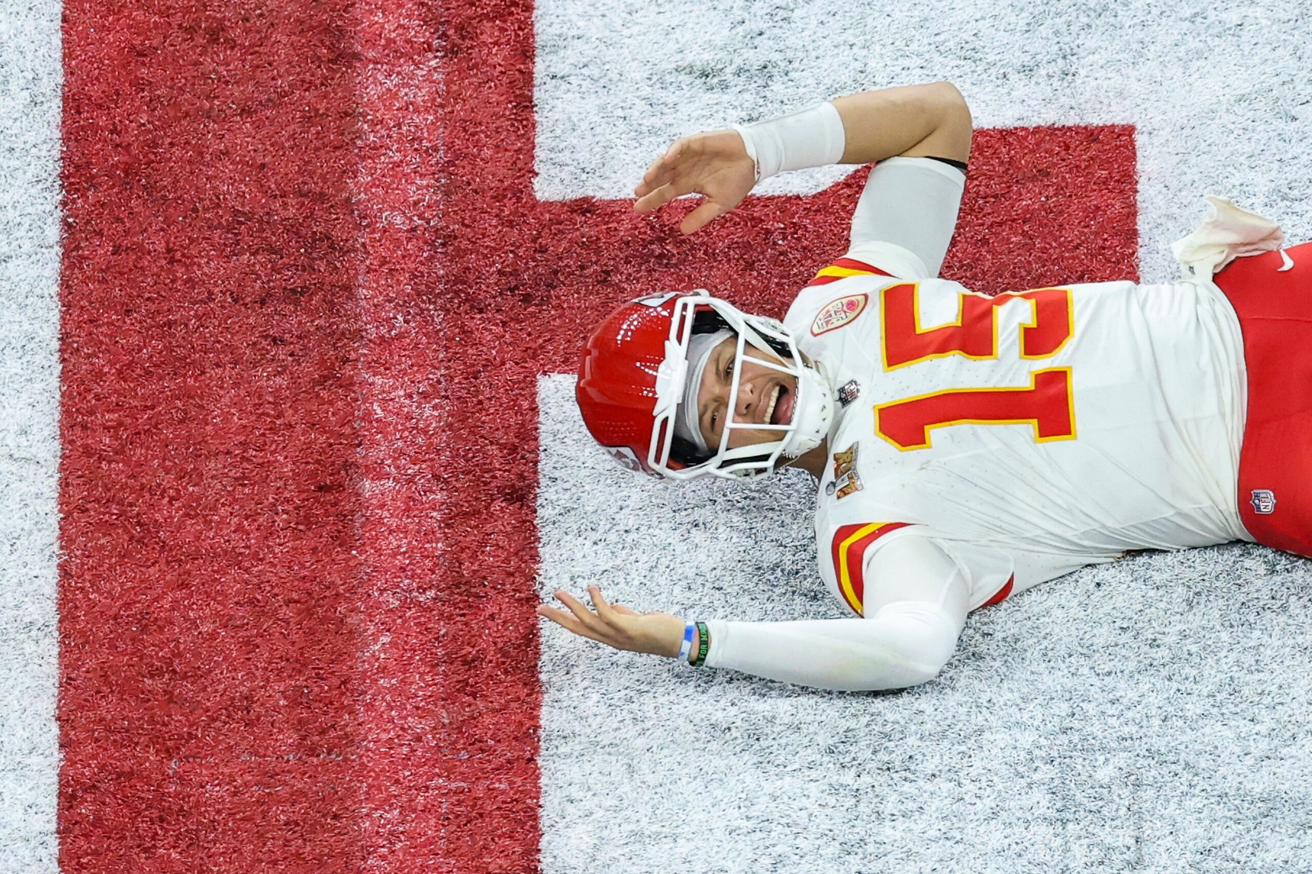 NEW ORLEANS, LOUISIANA - FEBRUARY 09: Patrick Mahomes #15 of the Kansas City Chiefs reacts in the fourth quarter against the Philadelphia Eagles during Super Bowl LIX at Caesars Superdome on February 09, 2025 in New Orleans, Louisiana. (Photo by Patrick Smith/Getty Images)