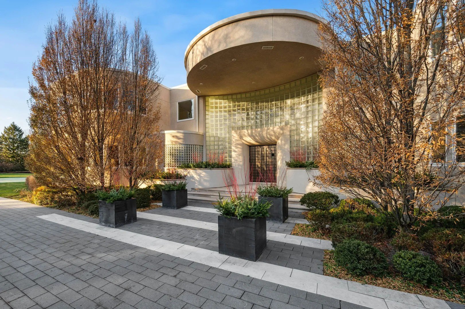 Buyer of Michael Jordan's Beleaguered Chicago Mansion Makes Very Divisive Update to Its Design