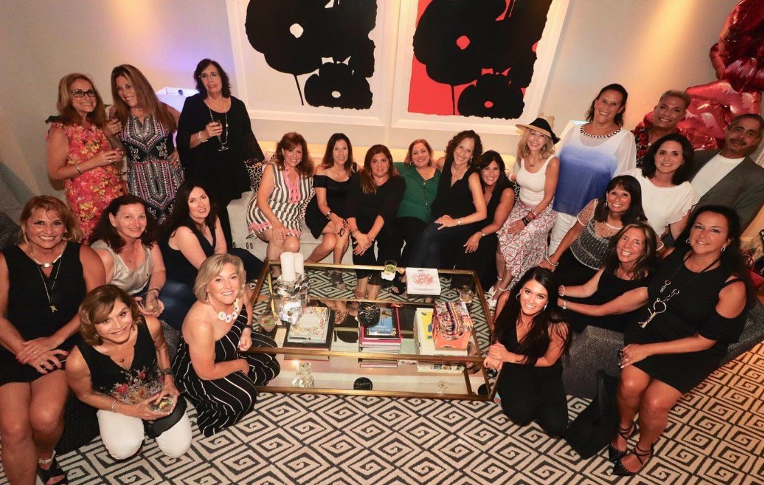 Famed Beauty Mogul Laura Geller Reveals How She Turned a Drab Bachelor Pad Into a Pop Art-Filled Party Paradise
