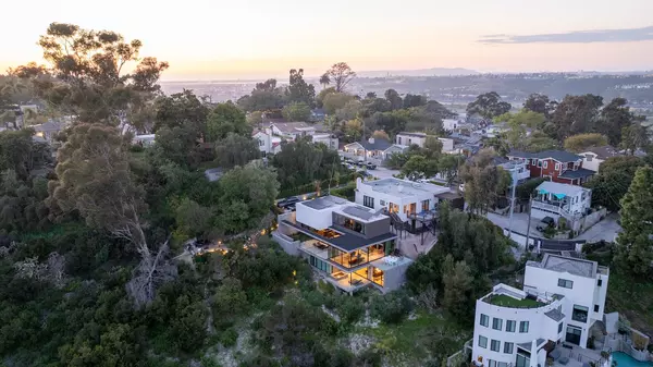 Inside an Architect’s Dream Home Tucked Along a Canyon