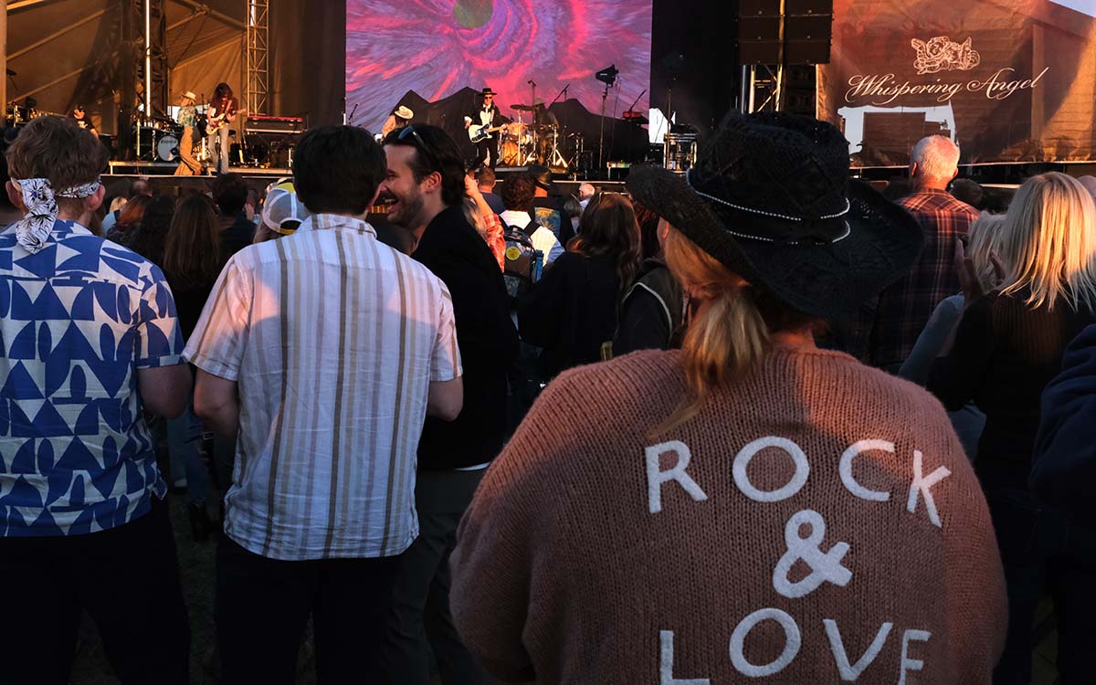 Music lovers enjoy themselves. Photo by Chris Stone