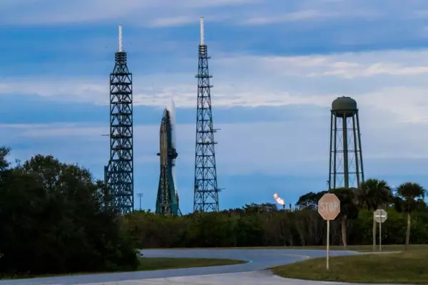 Blue Origin reschedules orbital debut of New Glenn rocket, then re-reschedules it,Alan Boyle