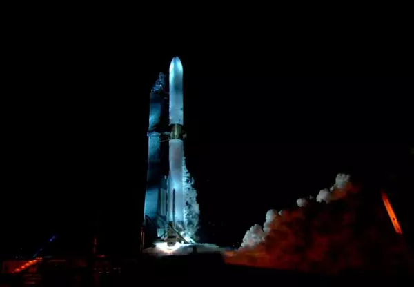 Blue Origin completes its last major test to get ready for first New Glenn rocket launch,Alan Boyle