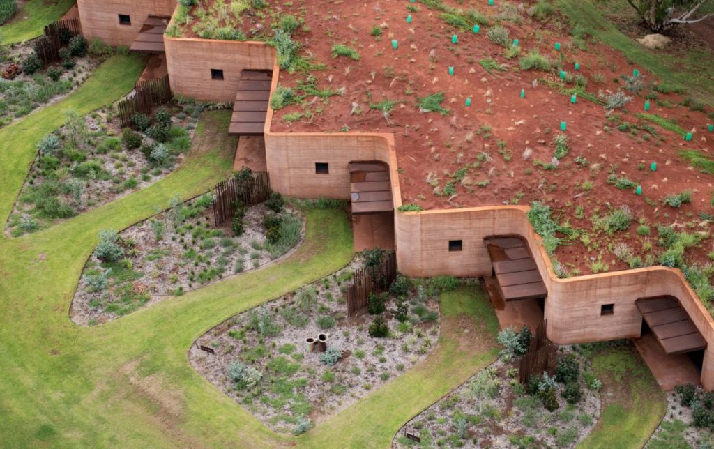Rammed Earth Houses: Ancient Technique, Modern Appeal,Stefan Gheorghe