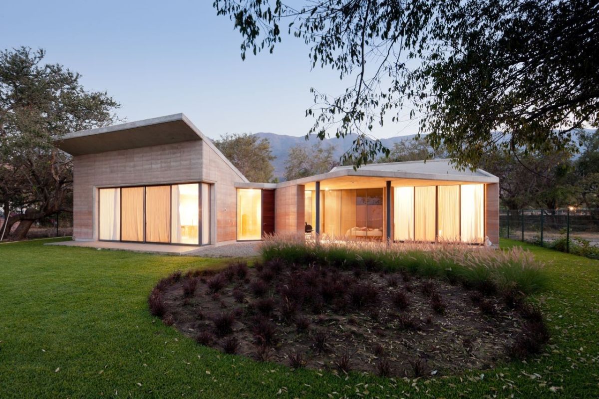 Mexico Rammed Earth House
