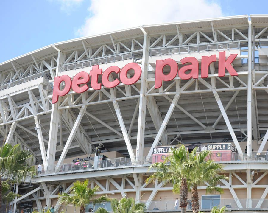 Fans erupt in joy (and other linguistic expressions) over Padres’ unbeaten 7-0 start to 2025 MLB season,Phillip Brents