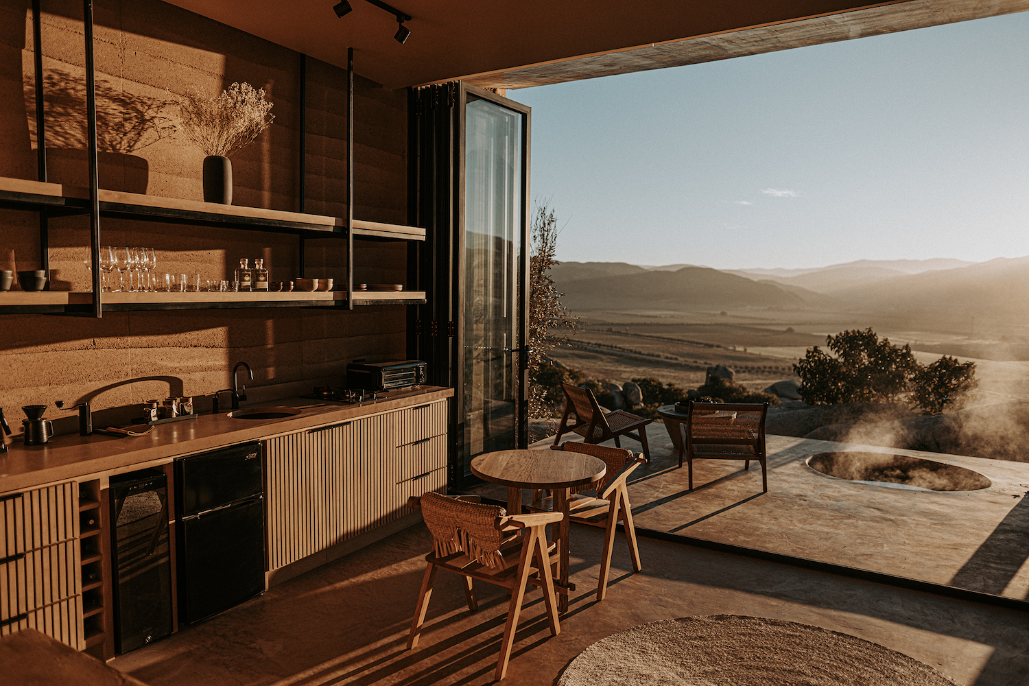 Hotel in Valle located in Baja California, Mexico Mira Earth Studios come equipped with private hot tubs.